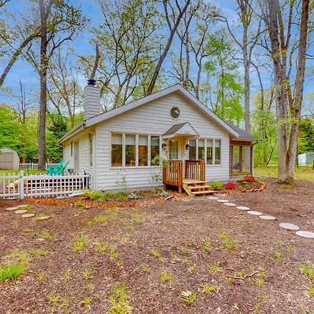 Livywood Cottage